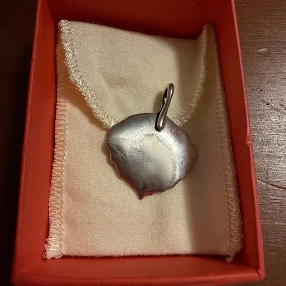 James Avery Retired Sterling Silver Fall Aspen Leaf Pendant - Picture 3 of 3